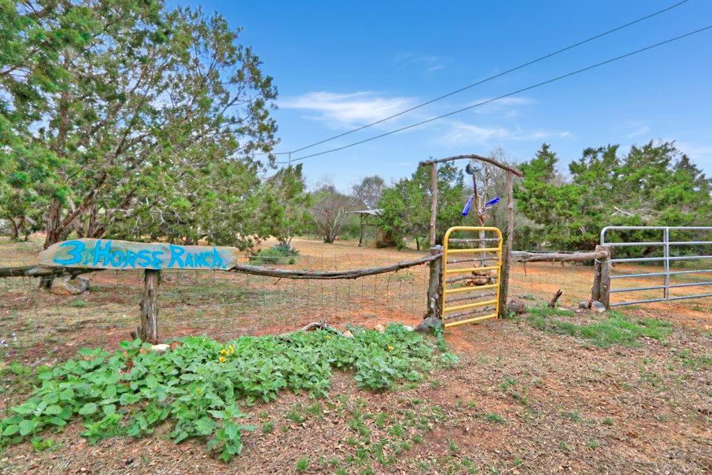 Вилла Three Horses Ranch Джонсон-Сити Экстерьер фото